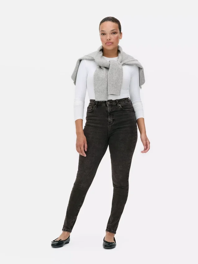 Skinny jeans med høj talje