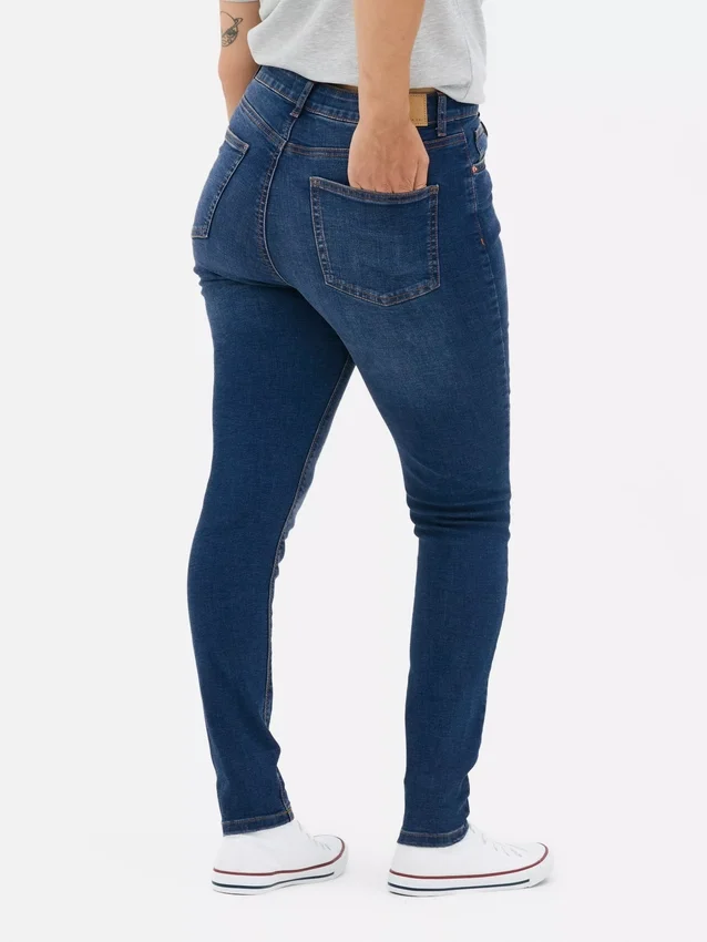Skinny jeans med høj talje