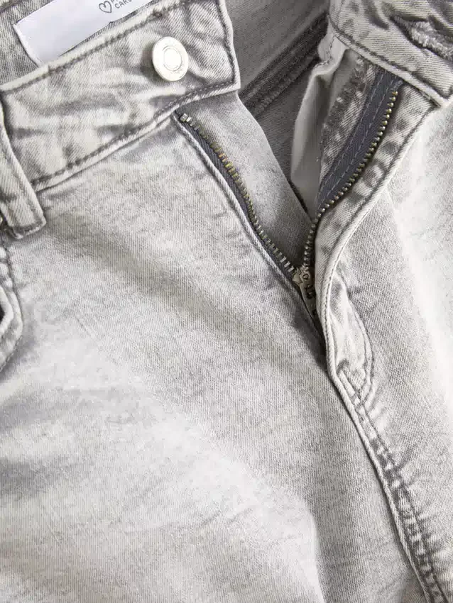 Skinny jeans med høj talje