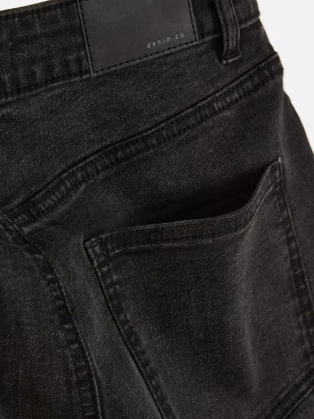 Skinny jeans med høj talje