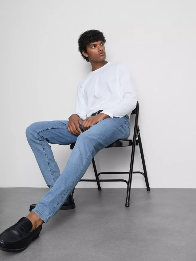 Skinny jeans med mellemhøj talje