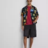 Skjorte med resort-print og reverskrave