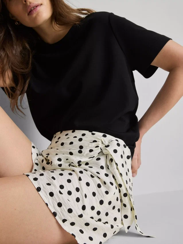 Skort med prikker