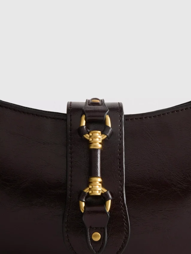 Skuldertaske med metal-detaljer