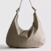 Skuldertaske med ringdetaljer