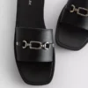 Slides i imiteret læder