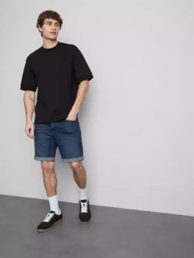 Slim-fit denimshorts med mellemhøj talje