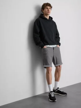 Slim-fit denimshorts med mellemhøj talje