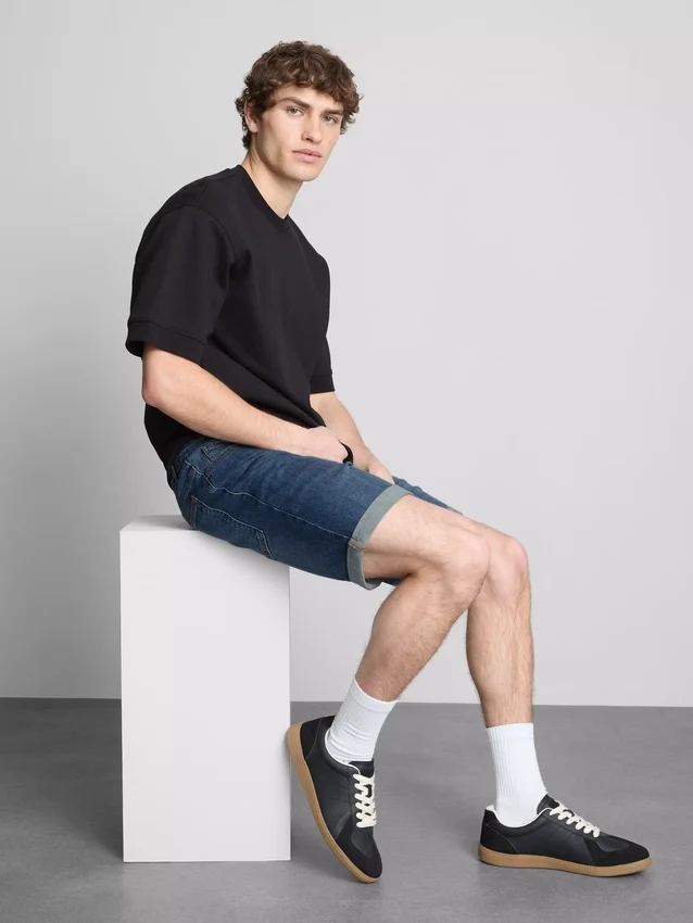 Slim-fit denimshorts med mellemhøj talje