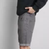 Slim-fit denimshorts med mellemhøj talje