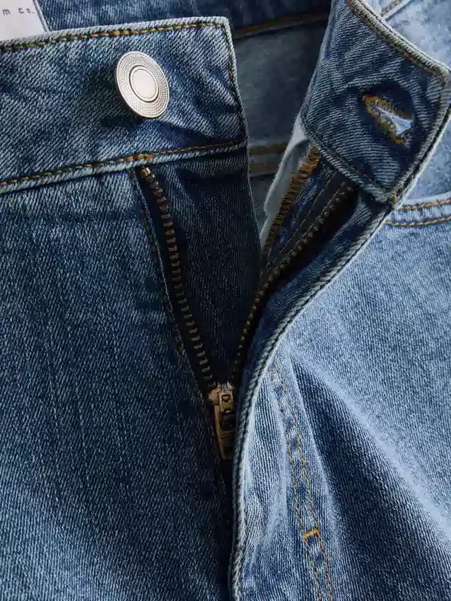 Slim-fit denimshorts med mellemhøj talje