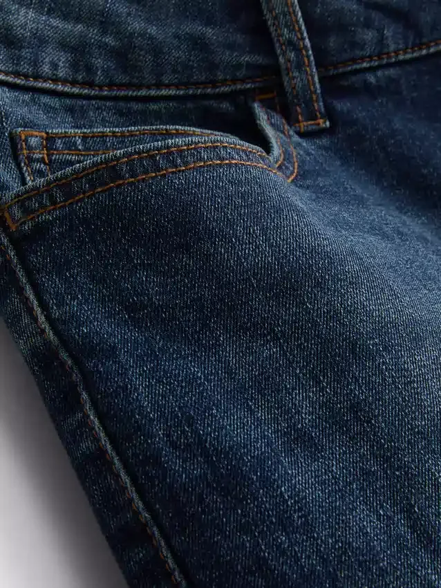 Slim-fit denimshorts med mellemhøj talje