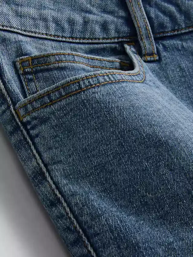 Slim-fit denimshorts med mellemhøj talje