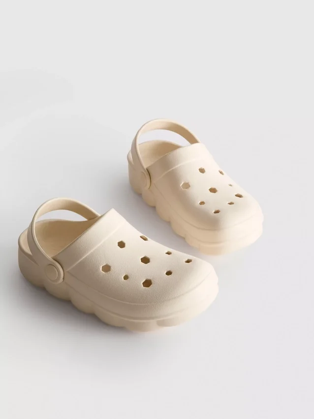 Slingback-strandklodser