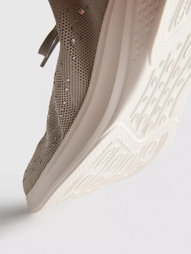 Slip-on-sneakers med diamanté-detaljer