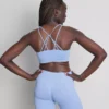 Sømløs aktiv crop top med stropper