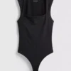 Sømløs bodysuit med firkantet halsudskæring