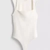 Sømløs bodysuit med firkantet halsudskæring