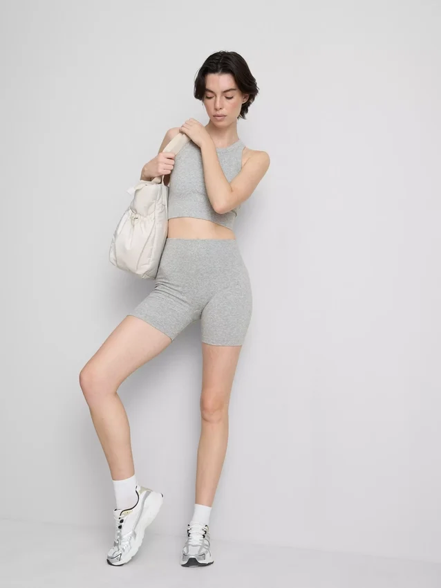 Sømløs, ribbet crop-top