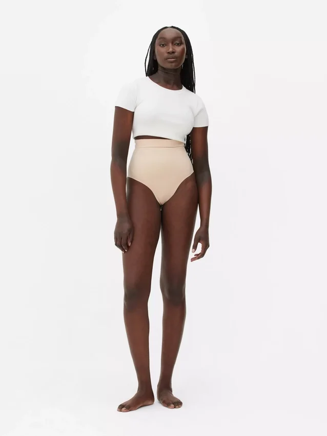 Sømløs Shapewear-string med høj talje