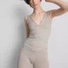 Sømløs tanktop med V-udskæring