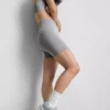 Sømløse, højglansede sportshorts