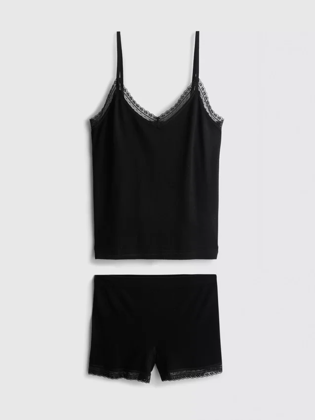 Sømløse pyjamasser med kort top og shorts