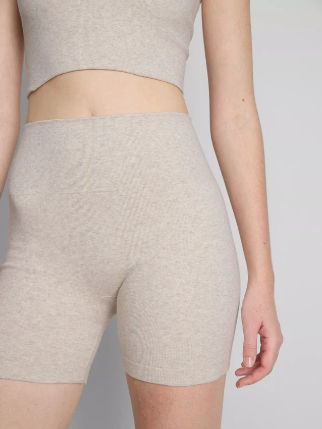 Sømløse ribstrikkede sportshorts
