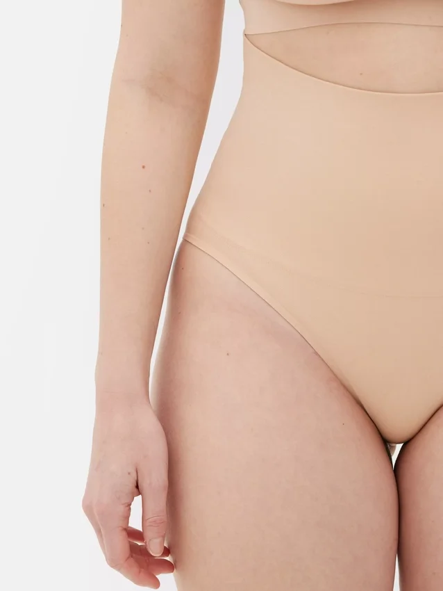 Sømløse shapewear-trusser med høj talje