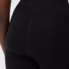 Sømløse shorts med bagdel-løft
