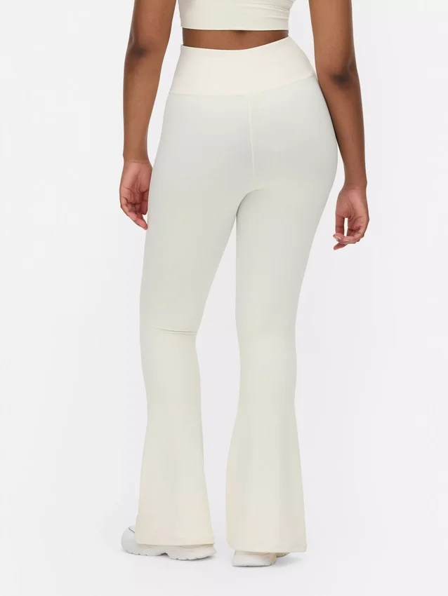 Smørbløde leggings med udvidet ben