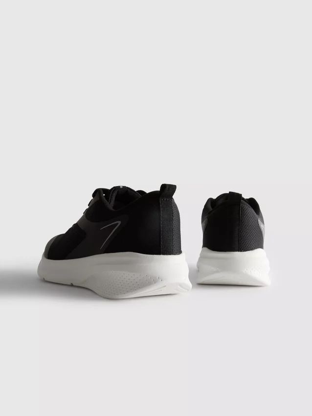 Sneakers i aktivt mesh