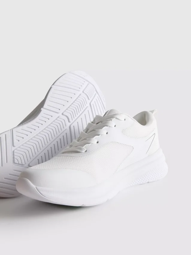 Sneakers i aktivt mesh