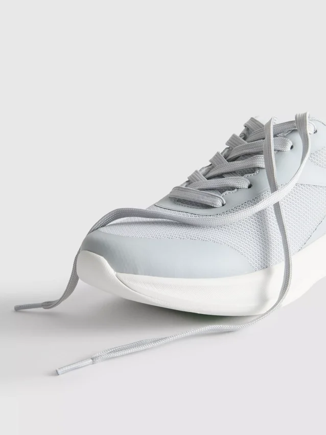 Sneakers i aktivt mesh