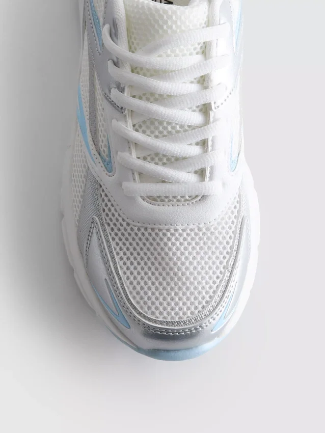 Sneakers i groft mesh