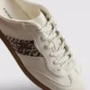 Sneakers med gummisål, der er nemme at tage på