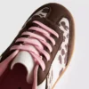 Sneakers med gummisål og dyremønster
