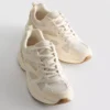 Sneakers med store mesh-paneler