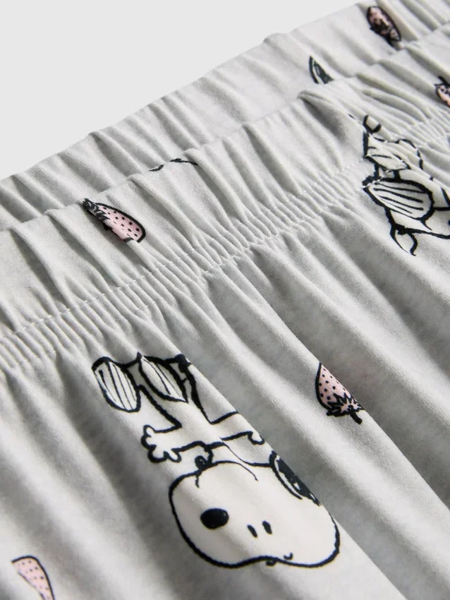 Snoopy-pyjamasser i boyfriend-stil med grafisk print