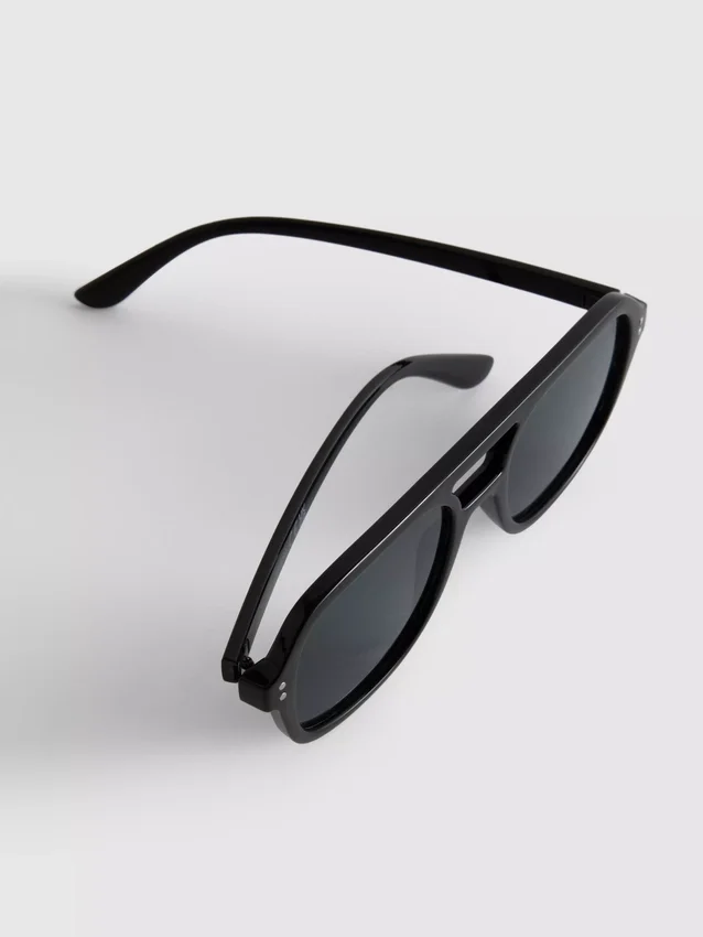Solbriller i aviator-stil