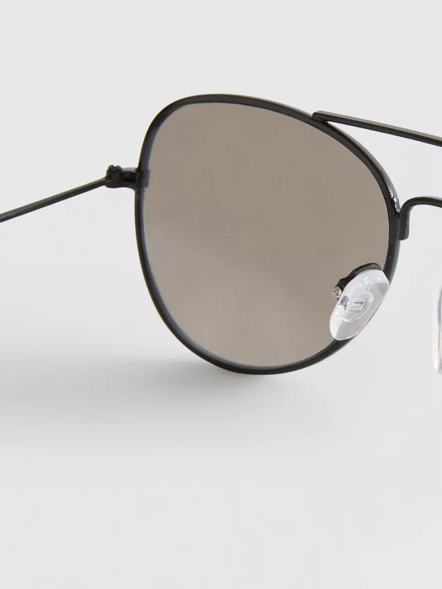 Solbriller i aviator-stil