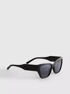 Solbriller i cat-eye-stil med nitter