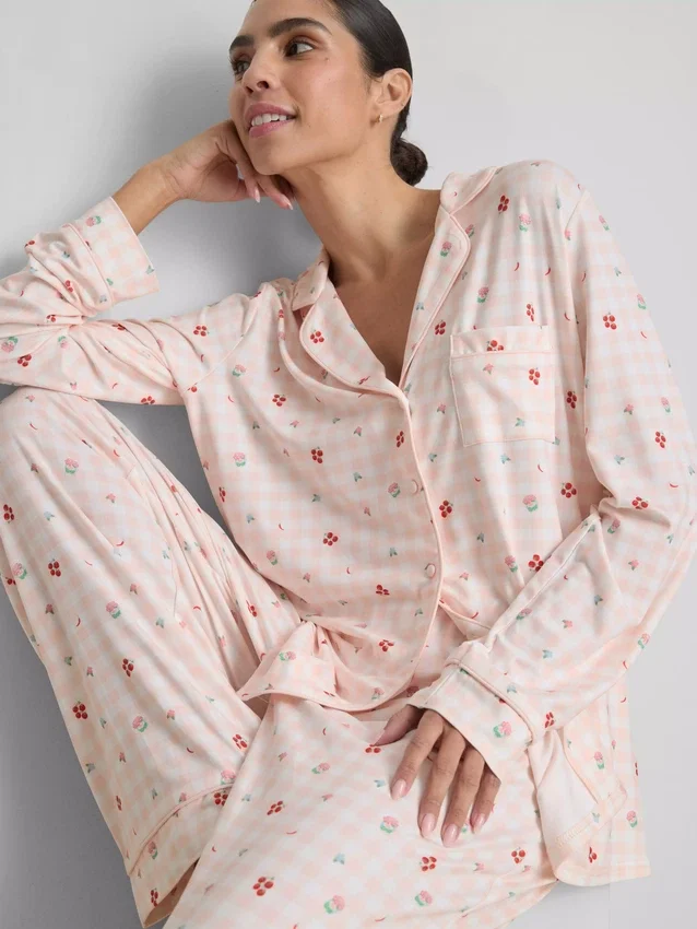 Stacey Solomon gingham-pyjamasser i boyfriend-stil