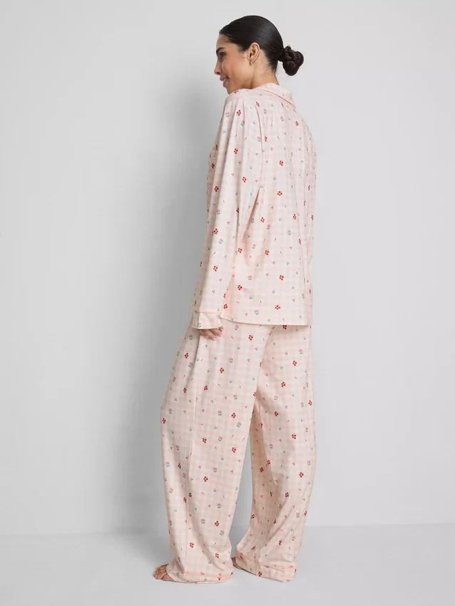 Stacey Solomon gingham-pyjamasser i boyfriend-stil