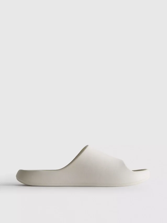 Støbte pool-sandaler