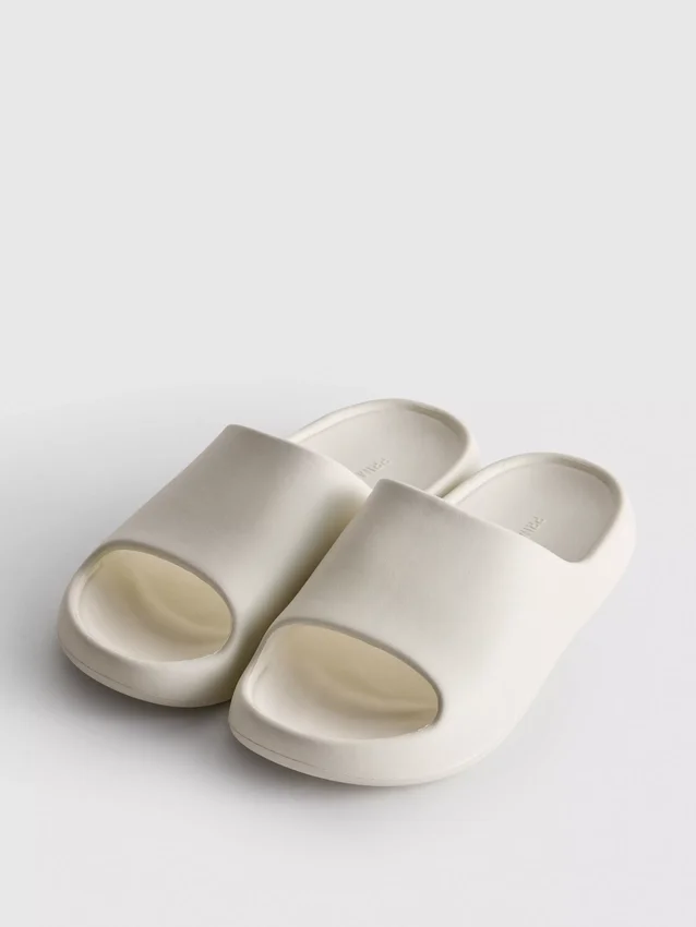 Støbte pool-sandaler