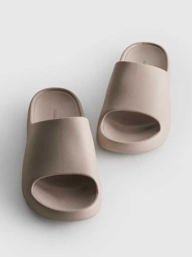 Støbte pool-sandaler