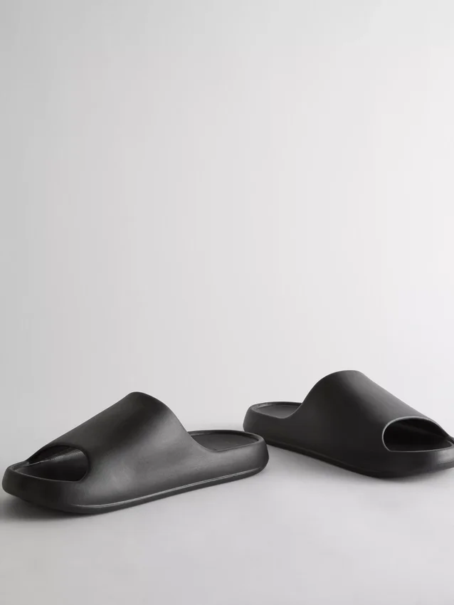 Støbte pool-sandaler