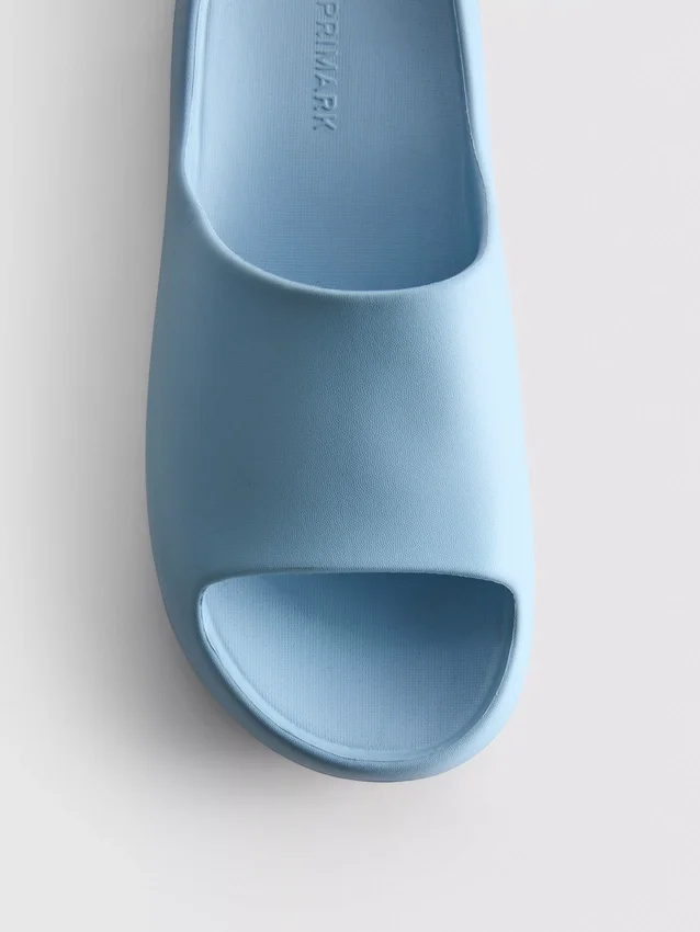 Støbte pool-sandaler