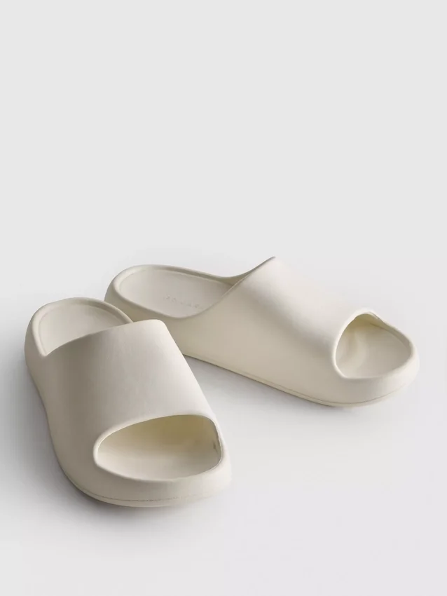 Støbte pool-sandaler